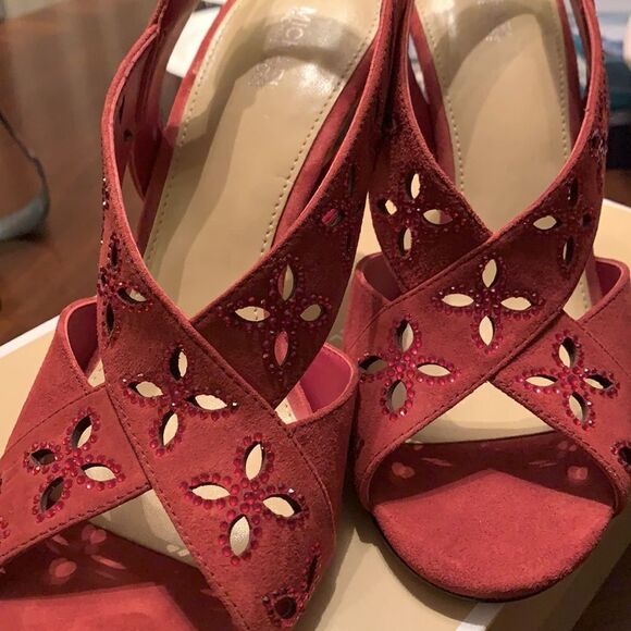 MICHAEL Kors Heels  - Picture 7 of 7